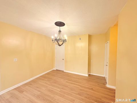 Tiny photo for 202 Bellevue Street #B, Hartford, CT 06120 (MLS # 24149016)