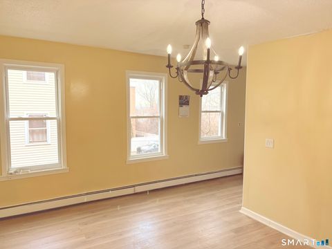 Tiny photo for 202 Bellevue Street #B, Hartford, CT 06120 (MLS # 24149016)