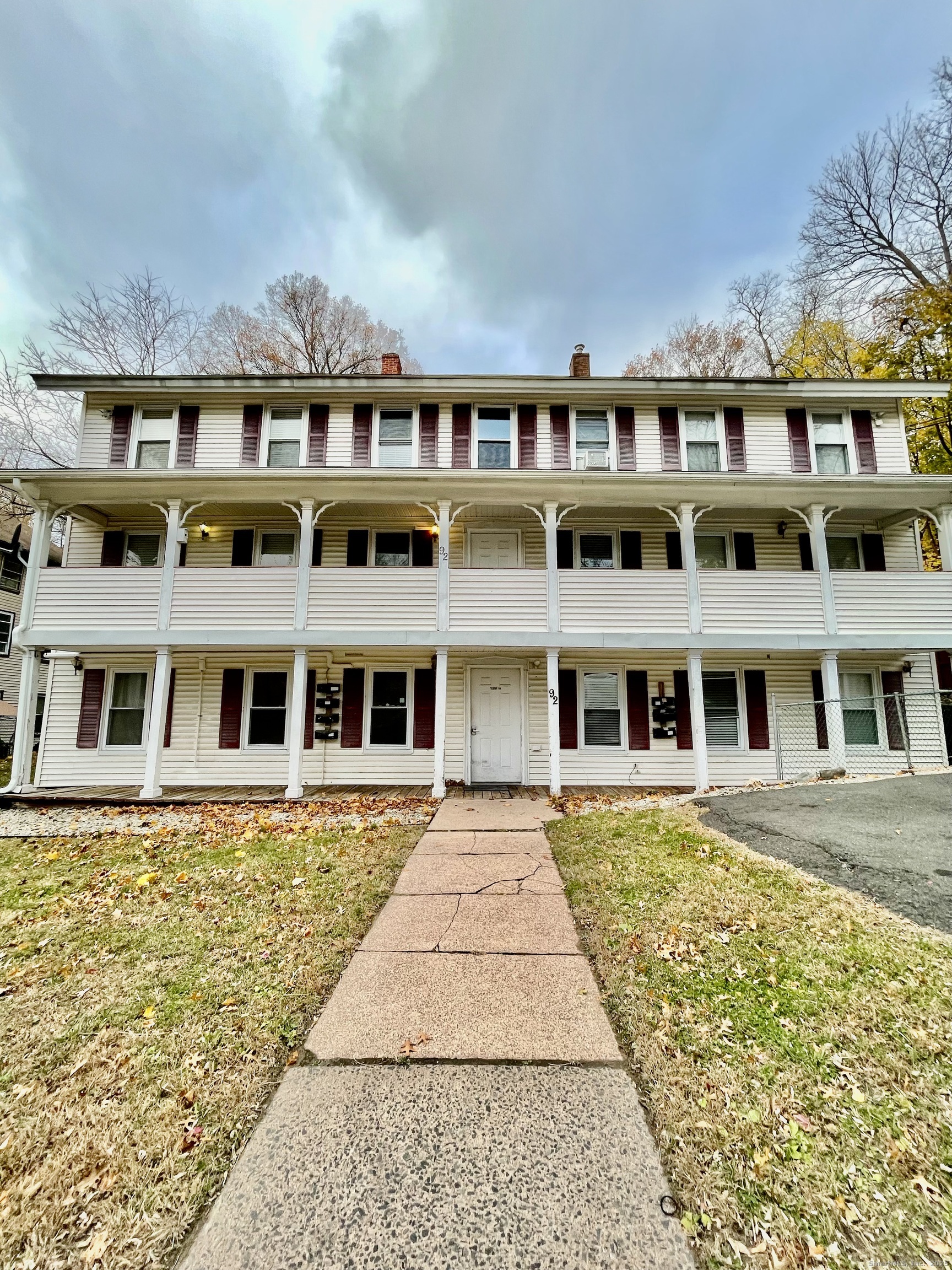 92 West Main Street 7