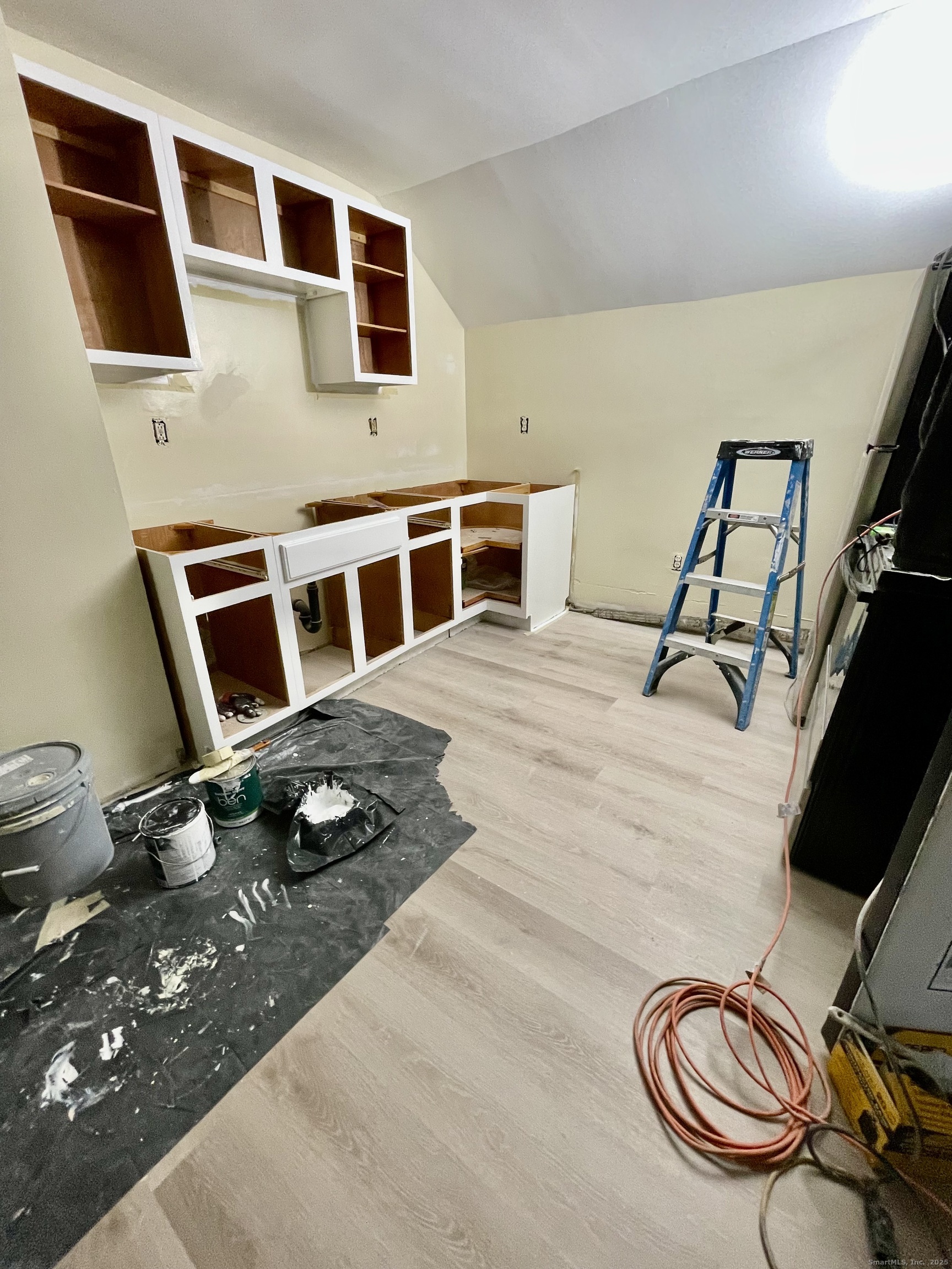 92 West Main Street 7