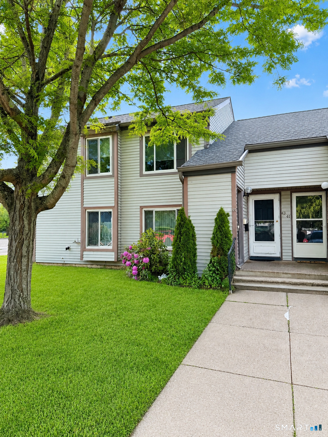 44 Candlewood Drive 44