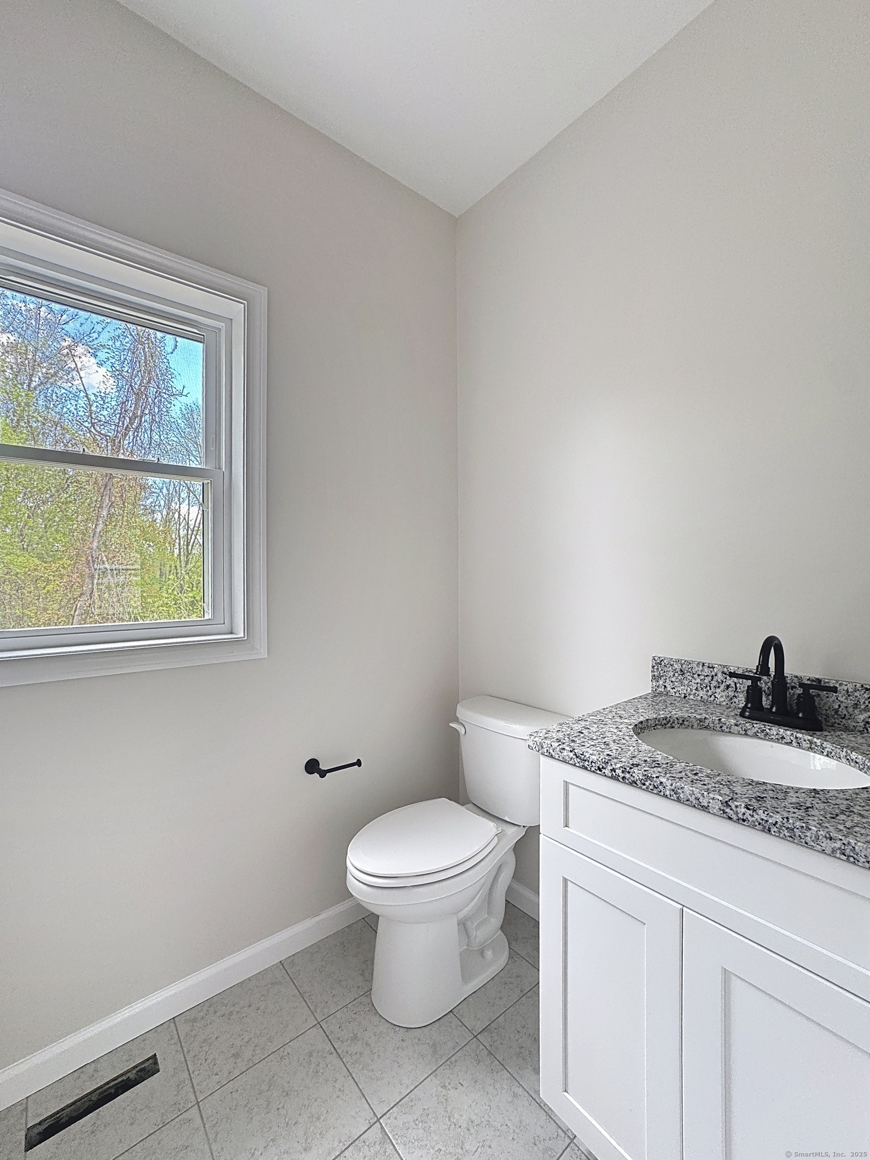 22 Tommy Court, Norwich, Connecticut image 12