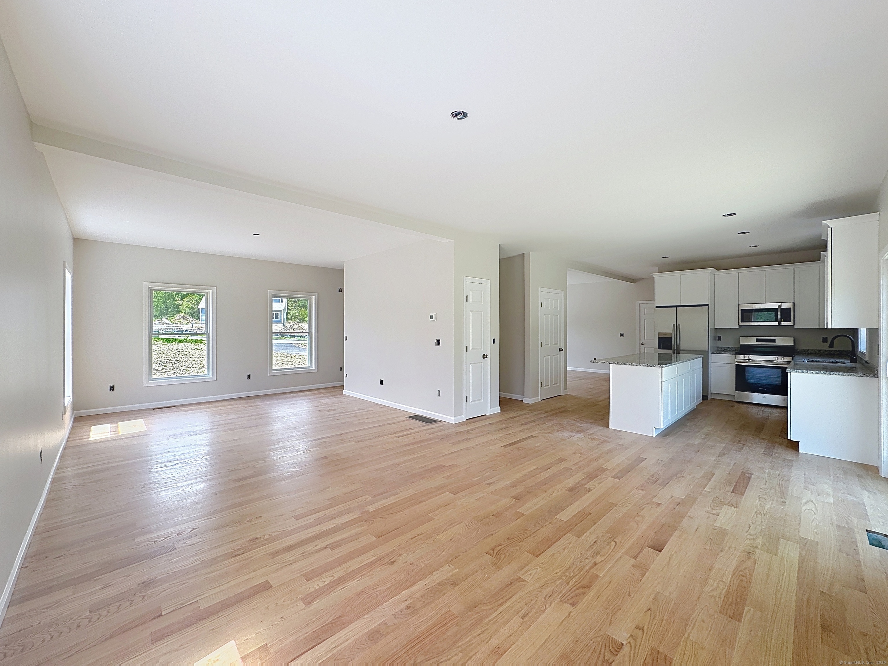 22 Tommy Court, Norwich, Connecticut image 8