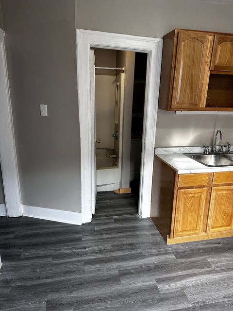 Tiny photo for 19 Colonial Street #3rd Floor, Hartford, CT 06106 (MLS # 24142970)