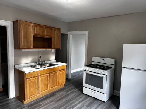 Tiny photo for 19 Colonial Street #3rd Floor, Hartford, CT 06106 (MLS # 24142970)