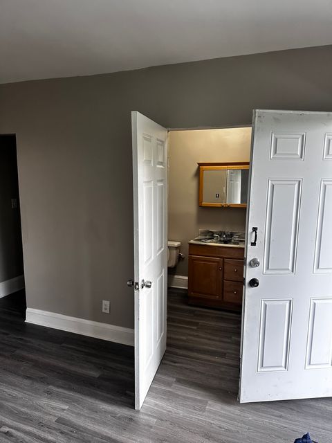 Tiny photo for 19 Colonial Street #3rd Floor, Hartford, CT 06106 (MLS # 24142970)