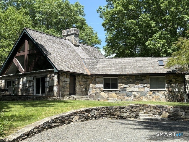 40 Looking Glass Hill Road