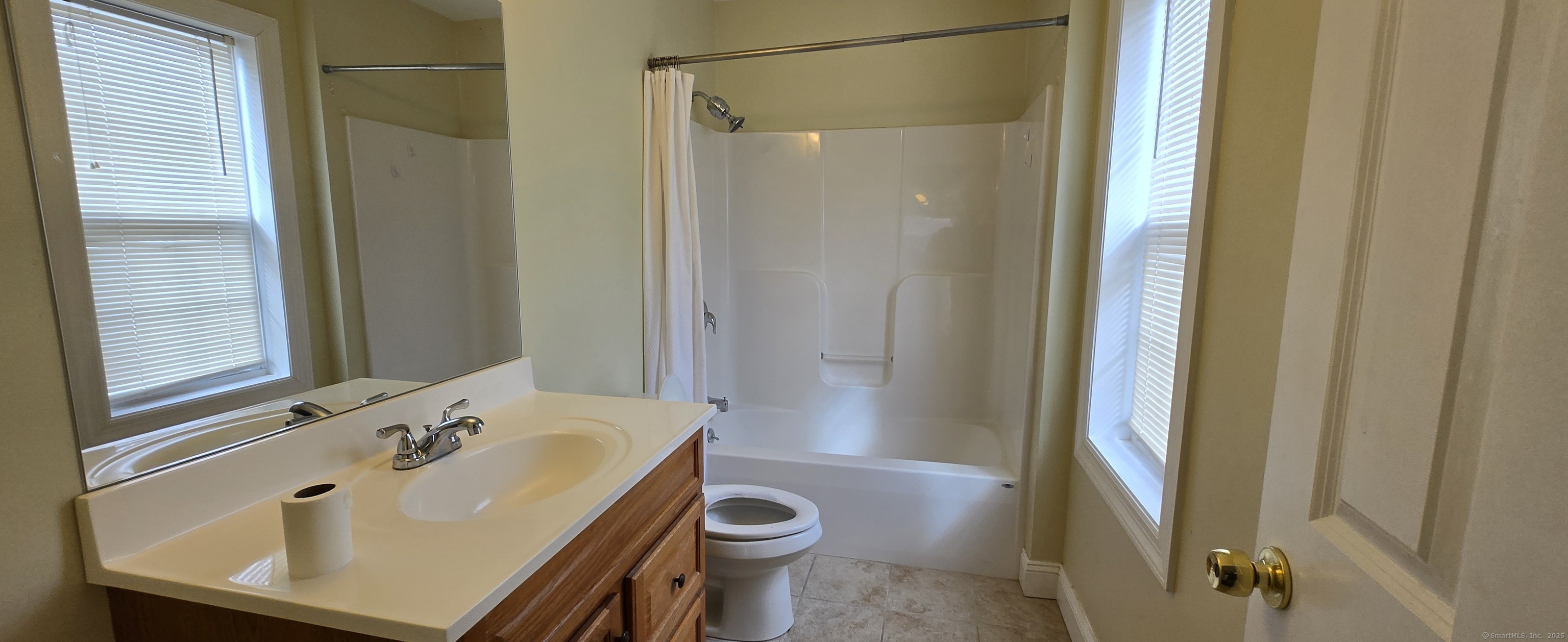 26 Greenfield Drive, Bridgeport, Connecticut image 12