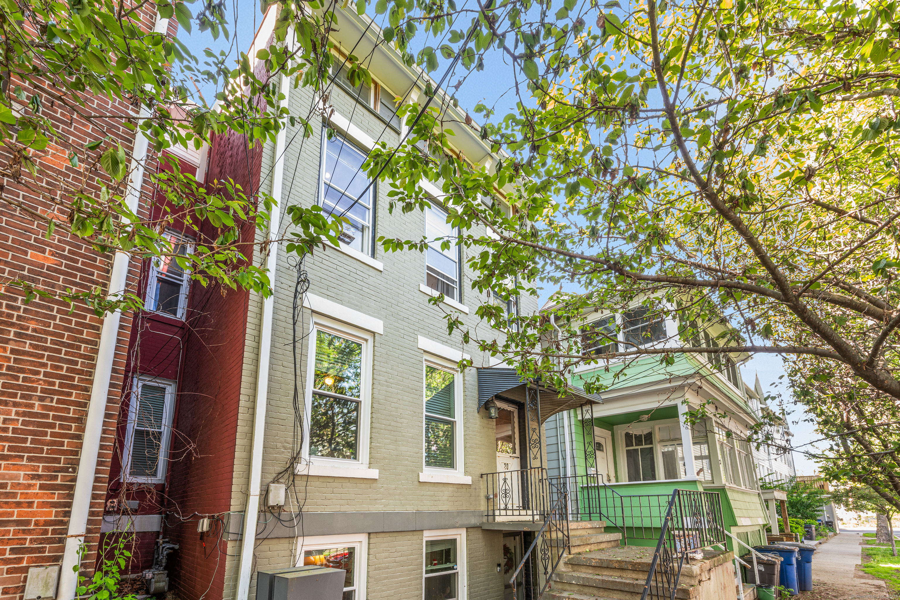 Property for Sale at Nash Street, New Haven, Connecticut - Bedrooms: 5 
Bathrooms: 3 
Rooms: 14  - $779,900