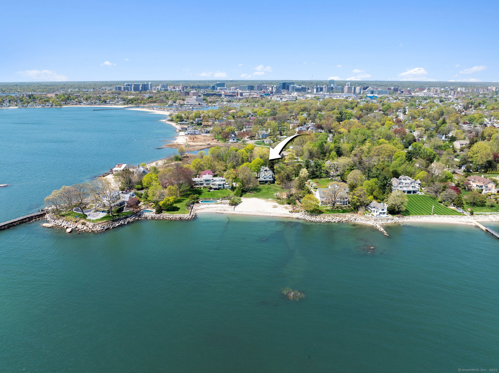 Property for Sale at Wallacks Drive, Stamford, Connecticut - Bedrooms: 6 
Bathrooms: 6 
Rooms: 12  - $5,995,000
