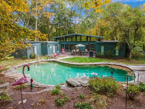 Tiny photo for 100 E Common Road, Easton, CT 06612 (MLS # 24135034)
