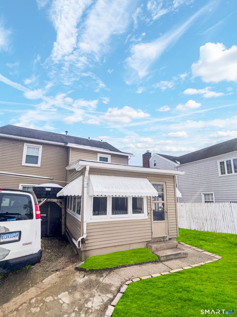 Tiny photo for 660 W Jackson Avenue, Bridgeport, CT 06604 (MLS # 24158057)