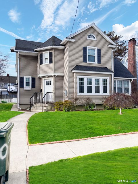 Tiny photo for 660 W Jackson Avenue, Bridgeport, CT 06604 (MLS # 24158057)