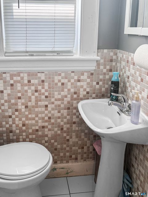 Tiny photo for 660 W Jackson Avenue, Bridgeport, CT 06604 (MLS # 24158057)