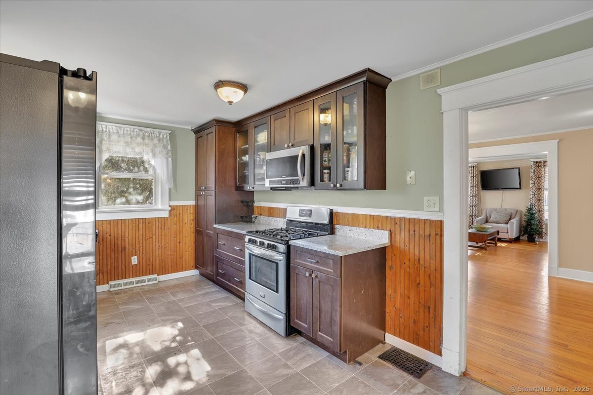 435 Broad Street, Meriden, Connecticut image 5