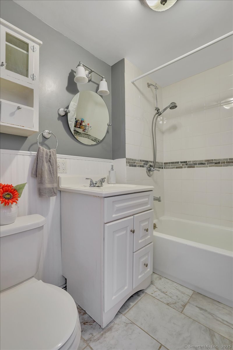 435 Broad Street, Meriden, Connecticut image 20