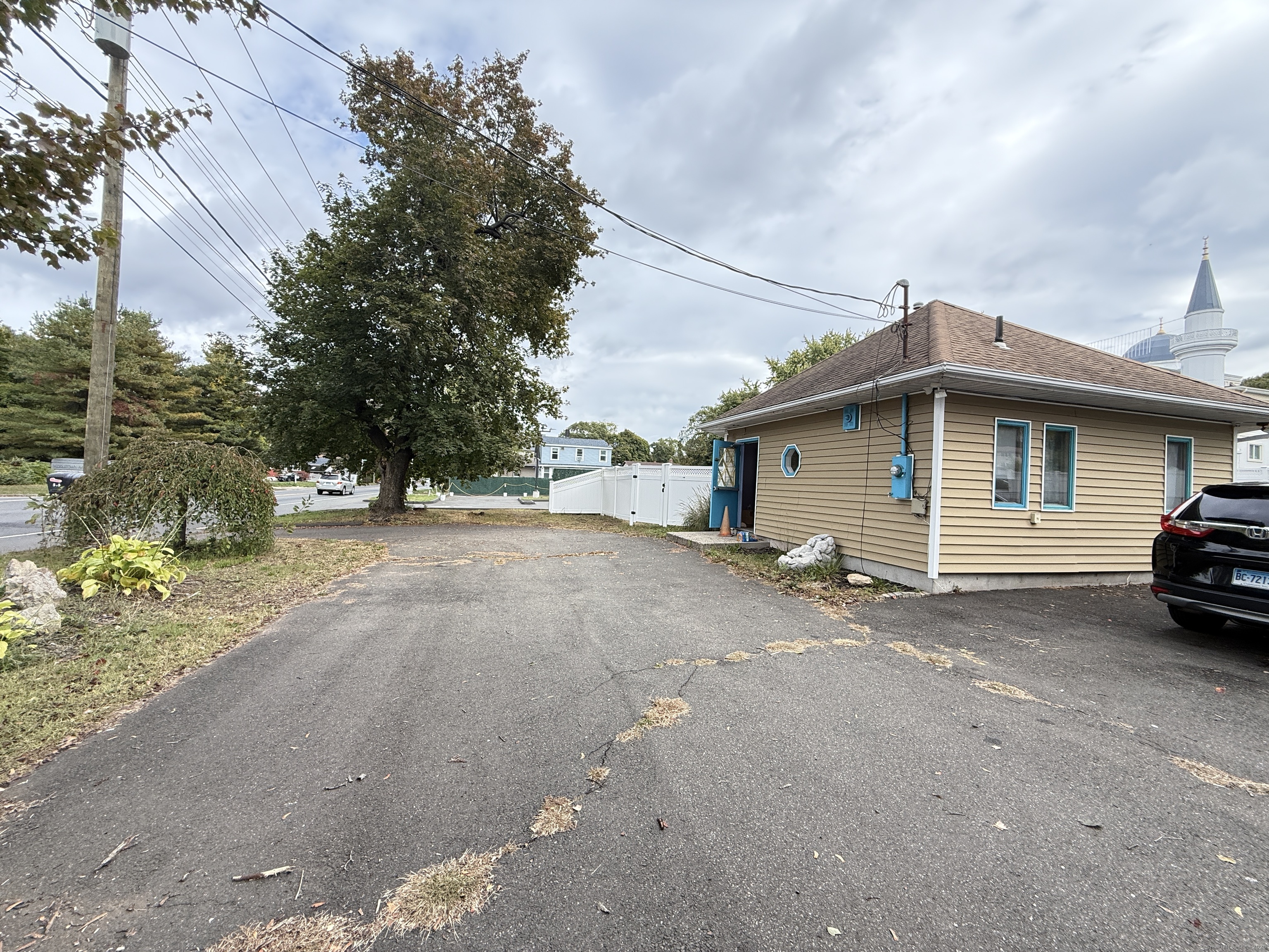 515 Middletown Avenue