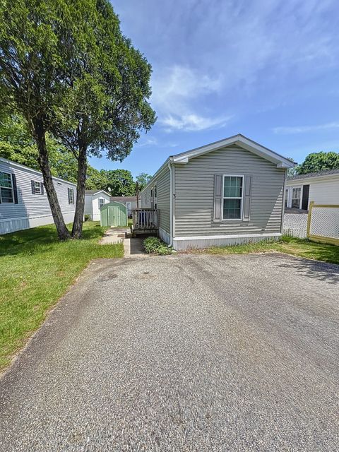 Mobile Home in Montville CT 3 McCulley Place.jpg