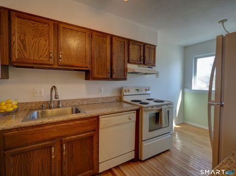 Tiny photo for 412 Pilgrim Harbor #412, Wallingford, CT 06492 (MLS # 24155877)