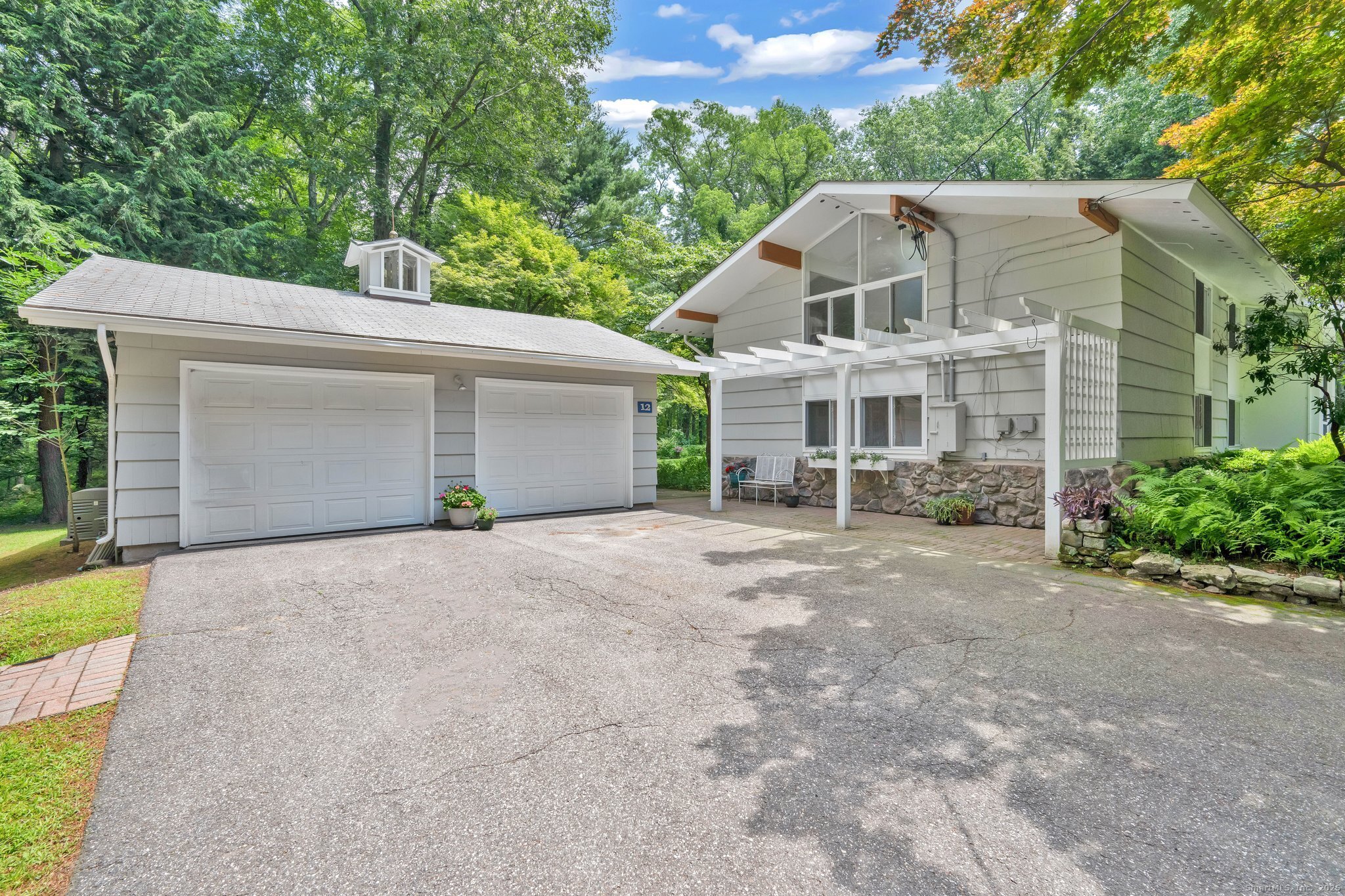 12 Twin Ponds Drive