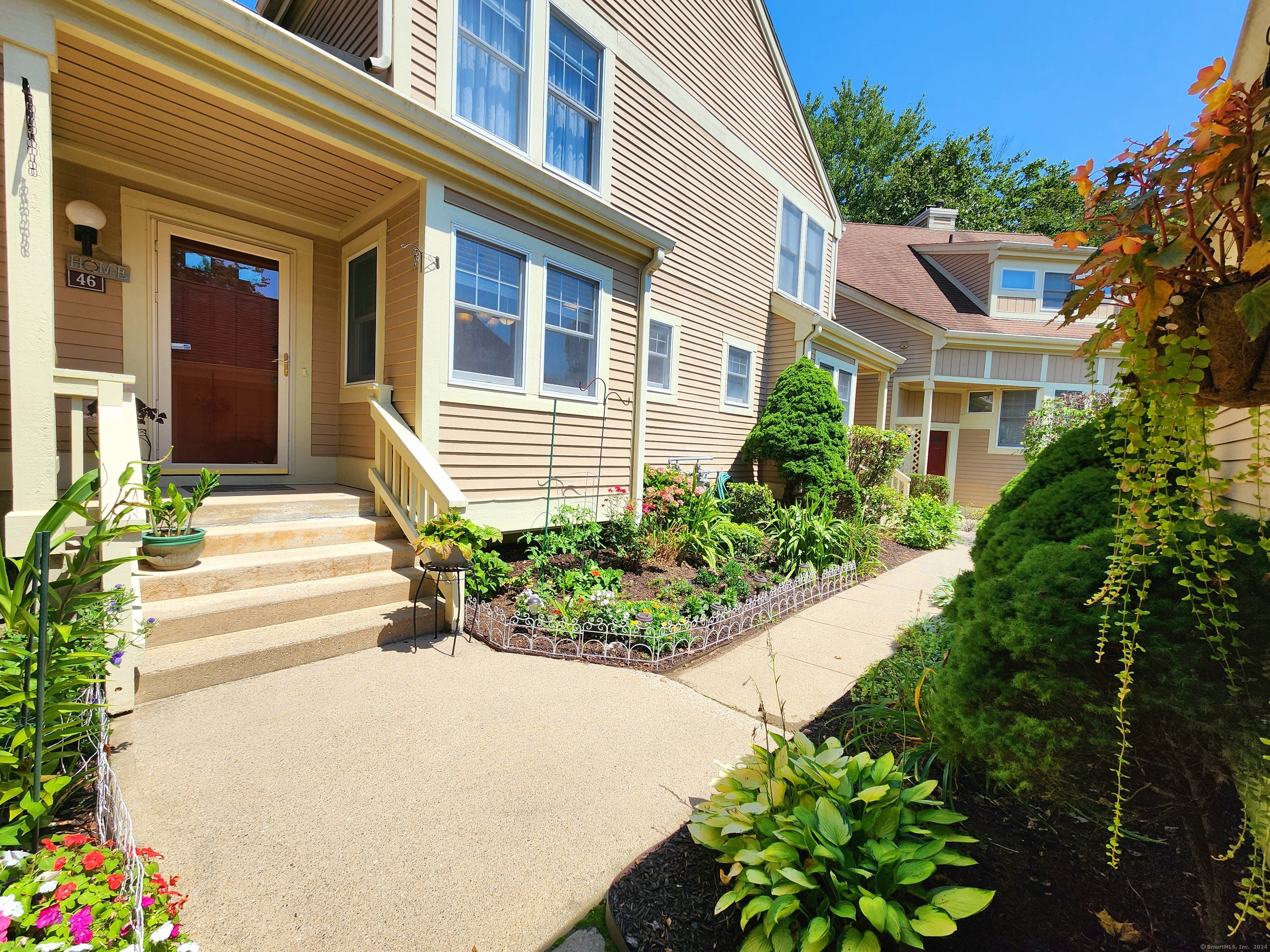 View Danbury, CT 06811 townhome