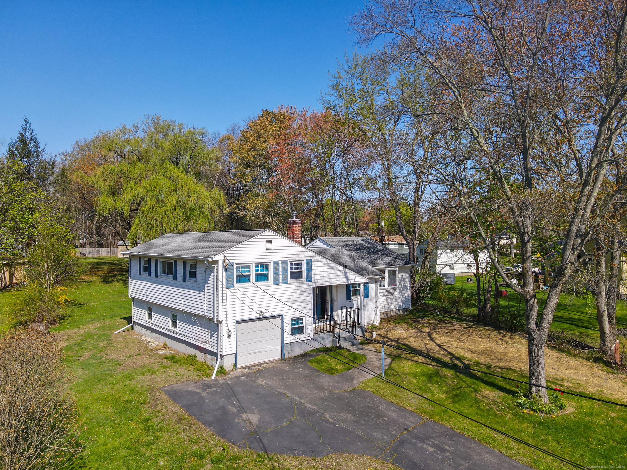 17 Mills Road, Windsor, Connecticut image 2