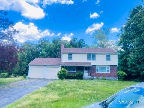 Homes For Sale - 15 Butternut Drive<br/> Bloomfield, CT 06002
