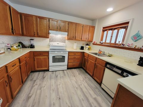 Tiny photo for 76 Willow Springs #76, New Milford, CT 06776 (MLS # 24139466)