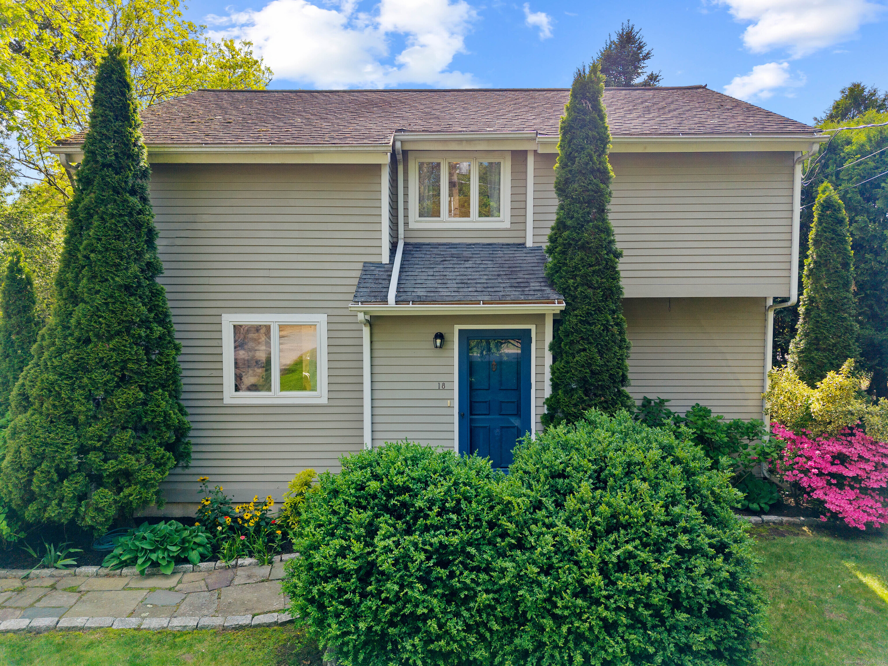 Property for Sale at Charles Street, Groton, Connecticut - Bedrooms: 3 
Bathrooms: 2 
Rooms: 6  - $535,000