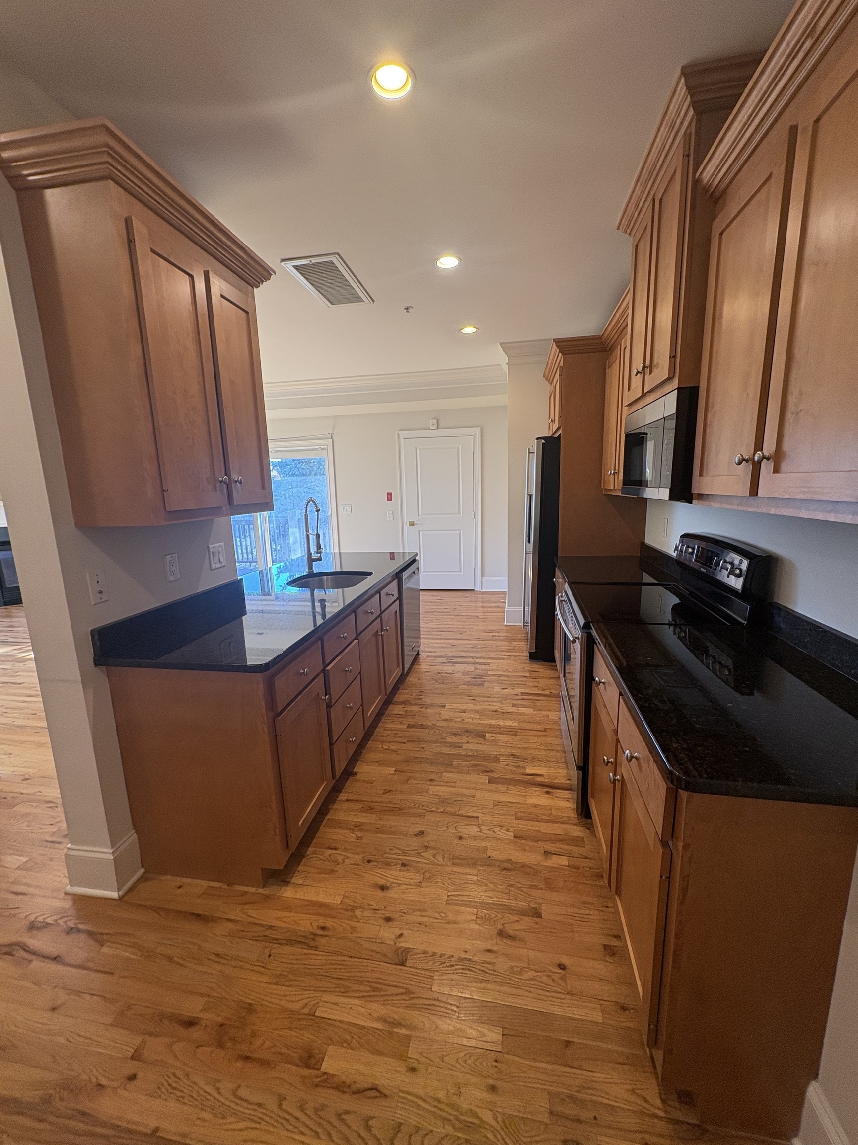 21 Seir Hill Road APT 6