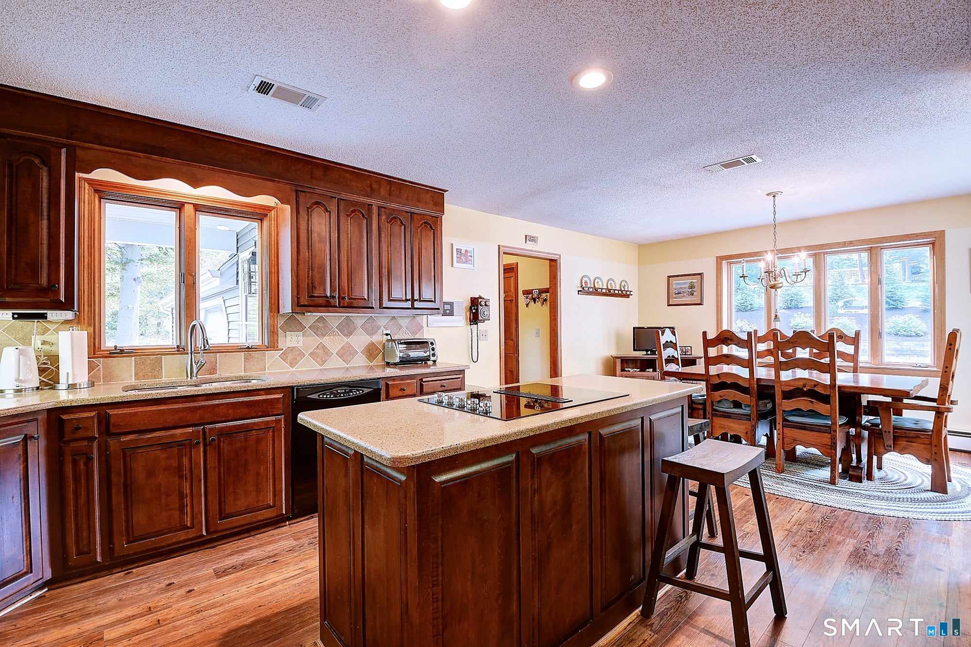 6 Smithbrook Terrace