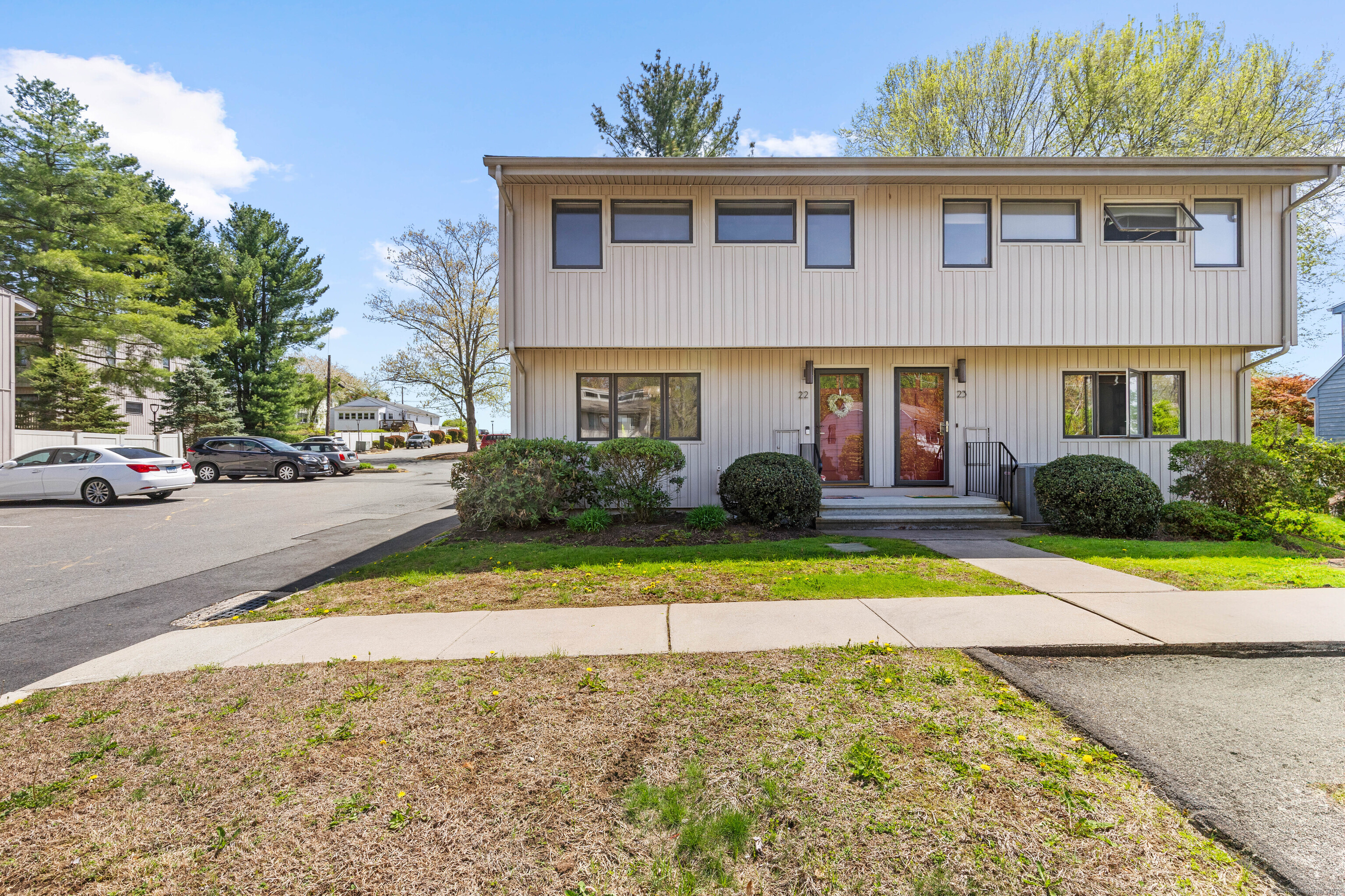 Property for Sale at In Town Terrace 22, Middletown, Connecticut - Bedrooms: 3 
Bathrooms: 3 
Rooms: 7  - $315,000