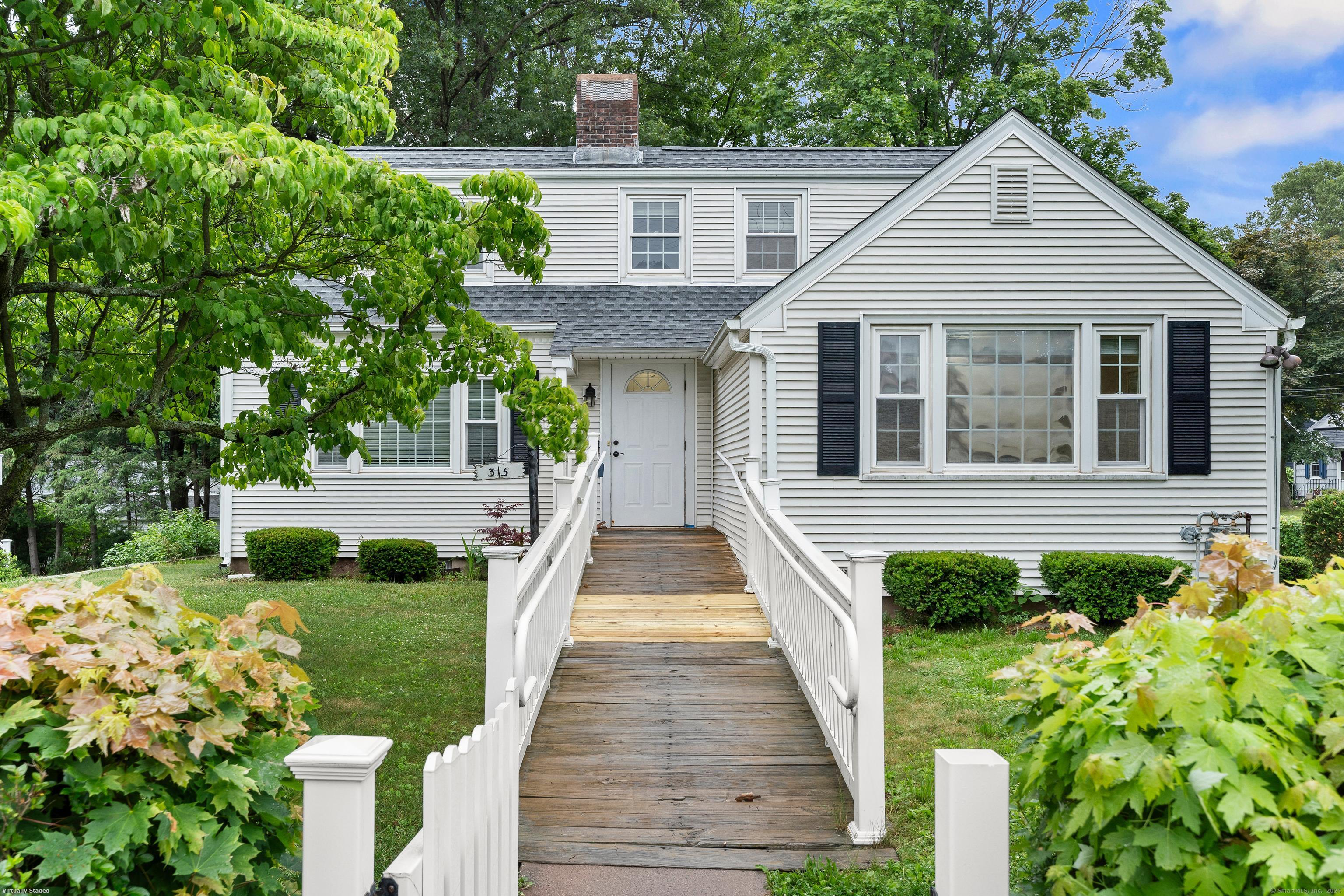 315 Henry Street