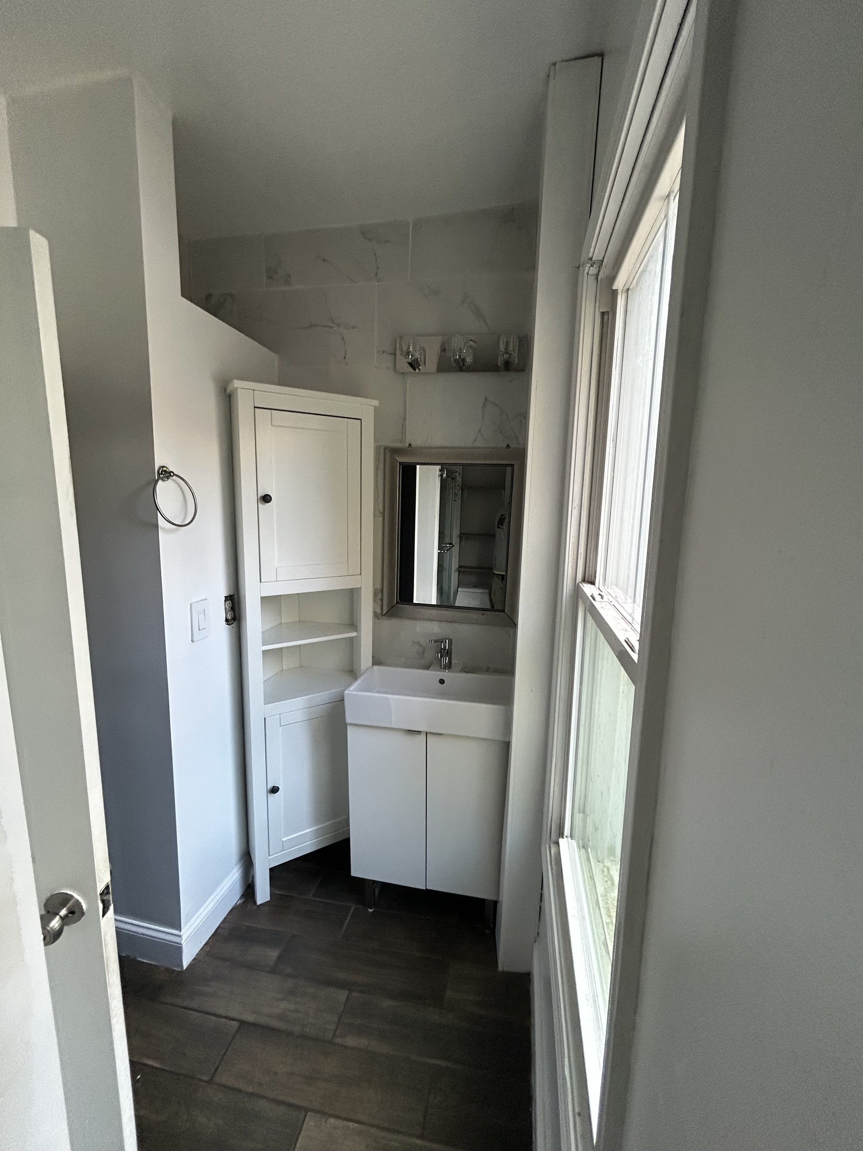 Meriden, Connecticut 06451, United States, 4 Bedrooms Bedrooms, ,1 BathroomBathrooms,Residential,Active,240013