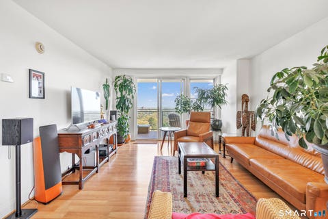 Condo For Sale - 2625 Park Avenue #PHD<br/> Bridgeport, CT 06604