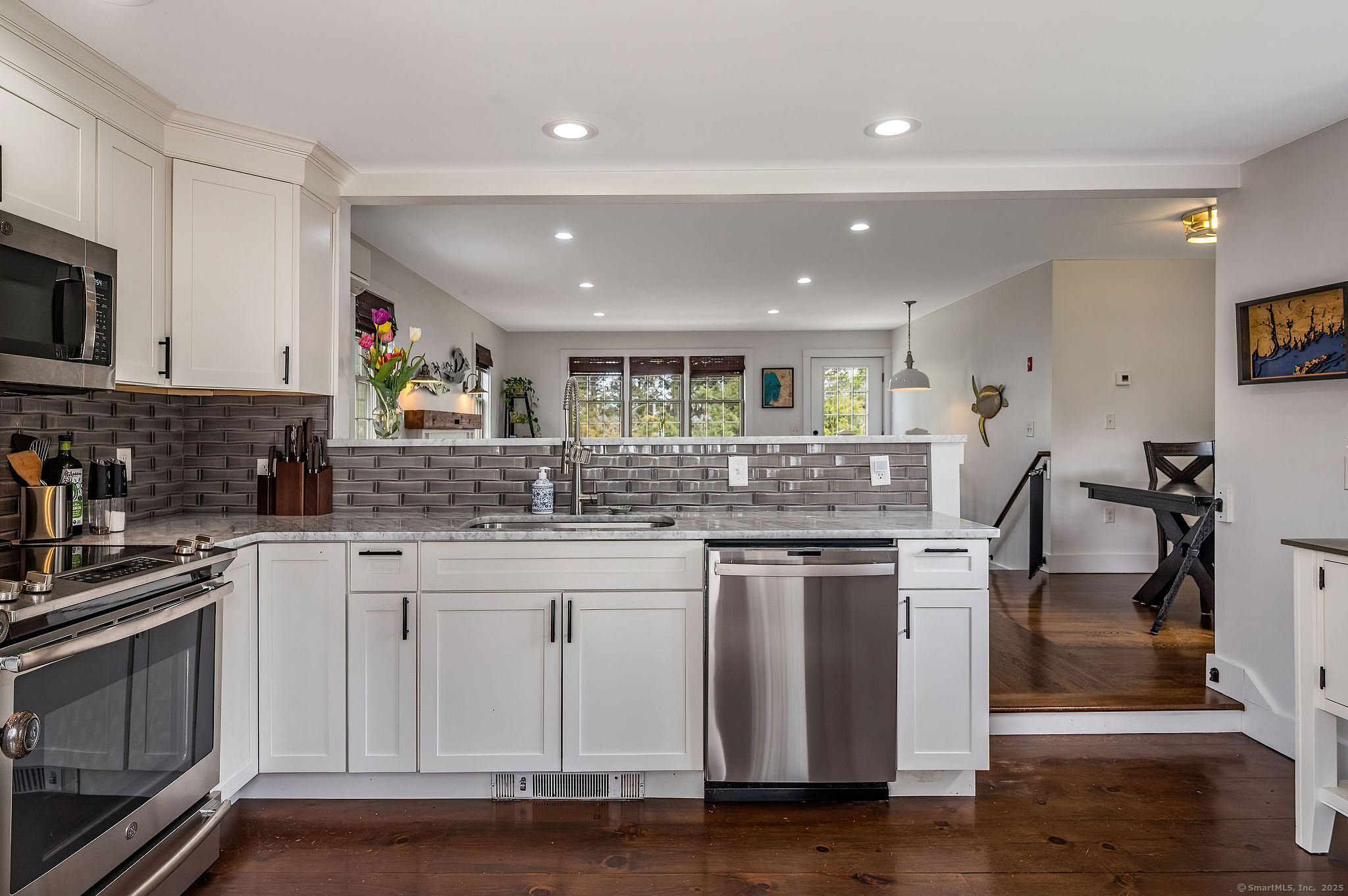 8 Hinckley Street, Stonington, Connecticut image 11
