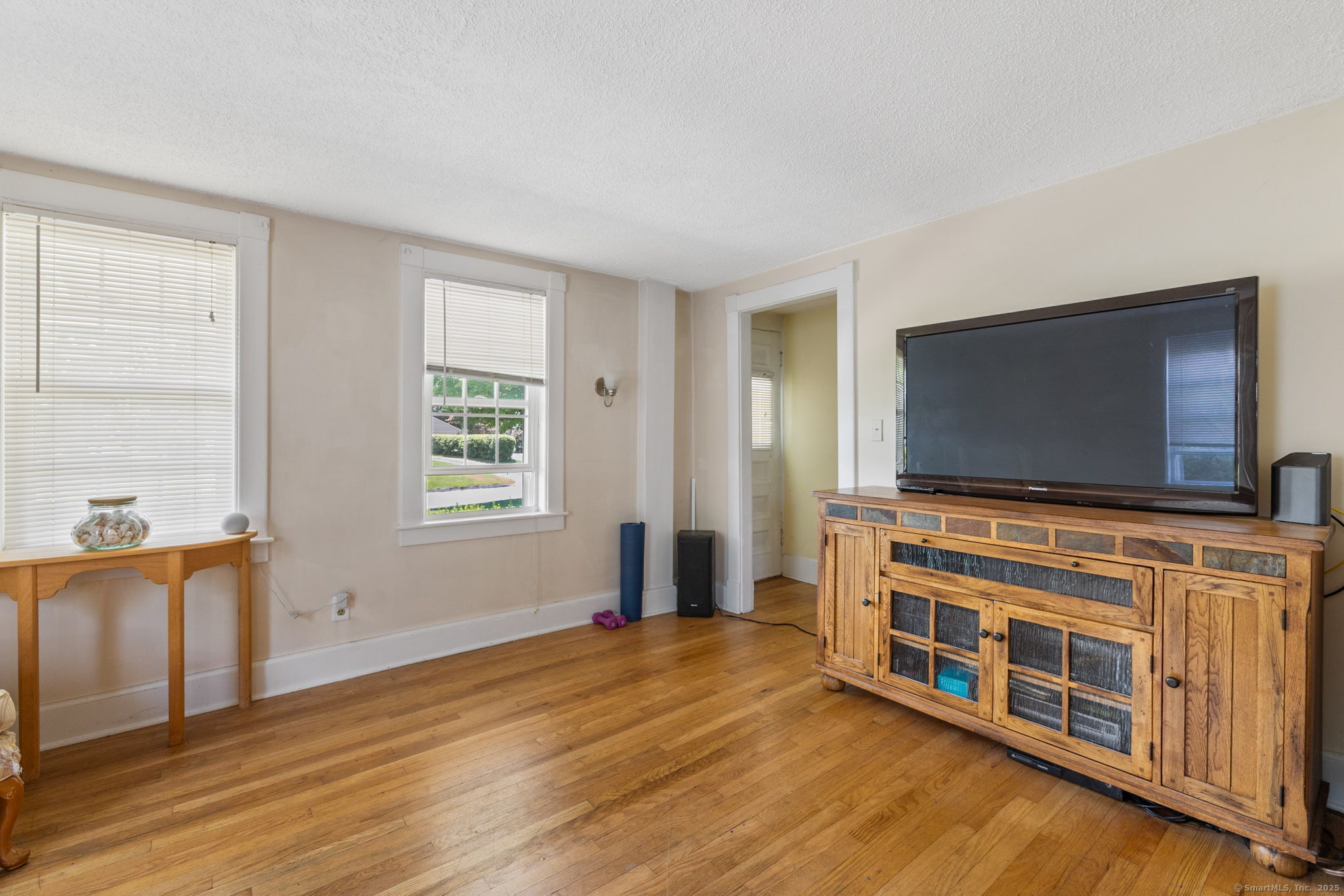 584 Main Street 2