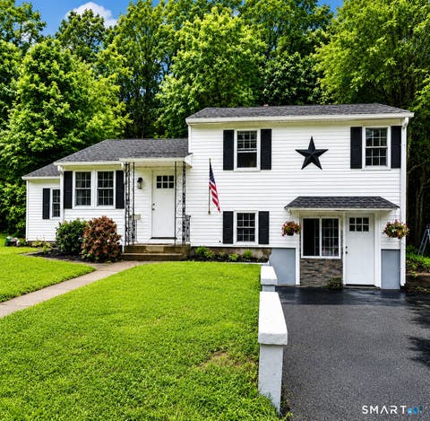 Photo of 76 Jersey Street, Waterbury, CT 06706 (MLS # 24198290)