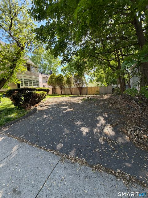 Tiny photo for 162 Liberty Street, Middletown, CT 06457 (MLS # 24175147)