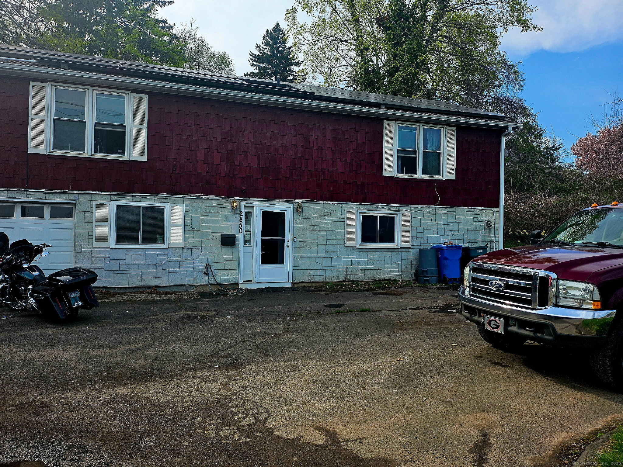 Rental Property at State Street, Hamden, Connecticut - Bedrooms: 1 
Bathrooms: 1 
Rooms: 3  - $1,350 MO.