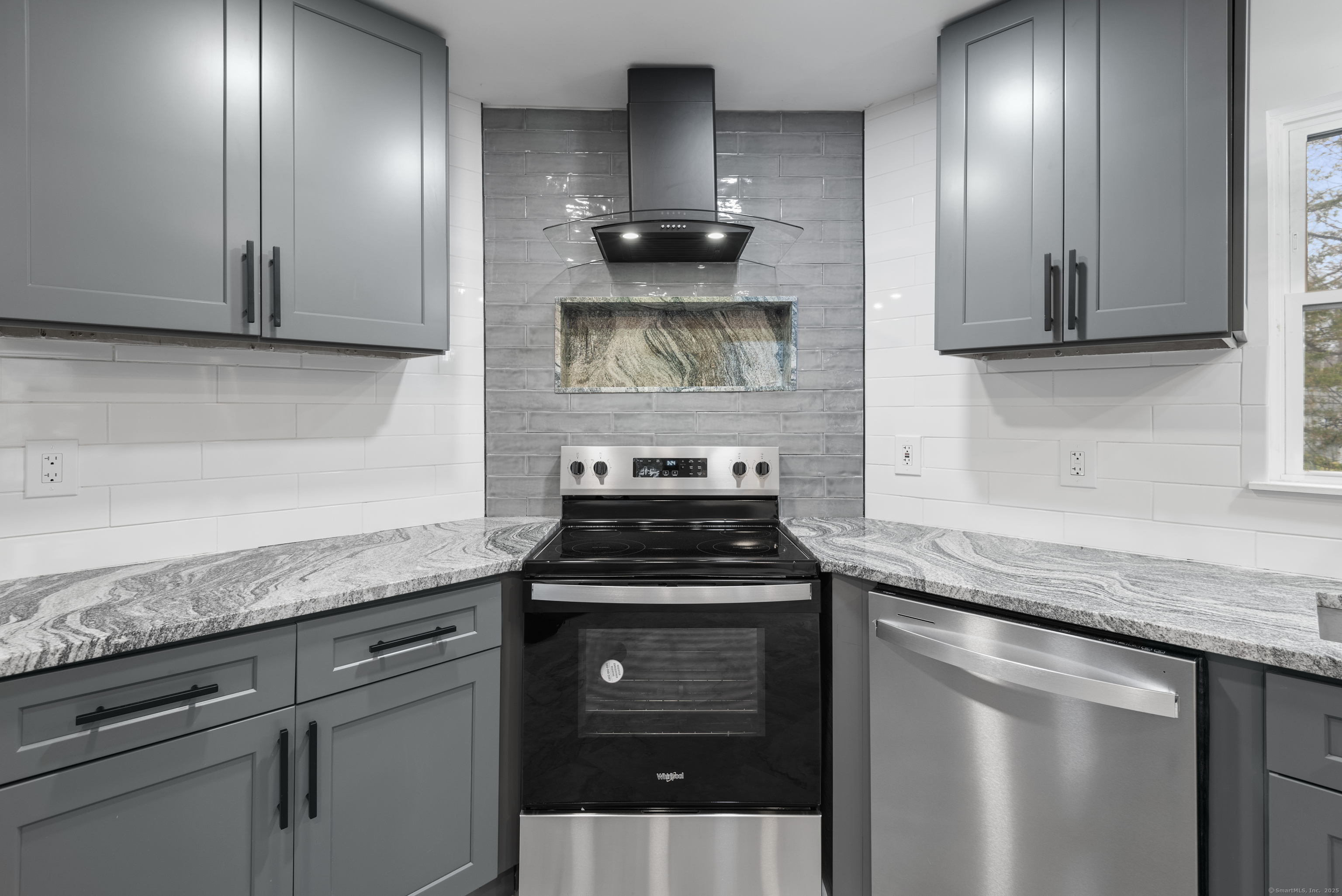 8 Eddy Court, Montville, Connecticut image 11