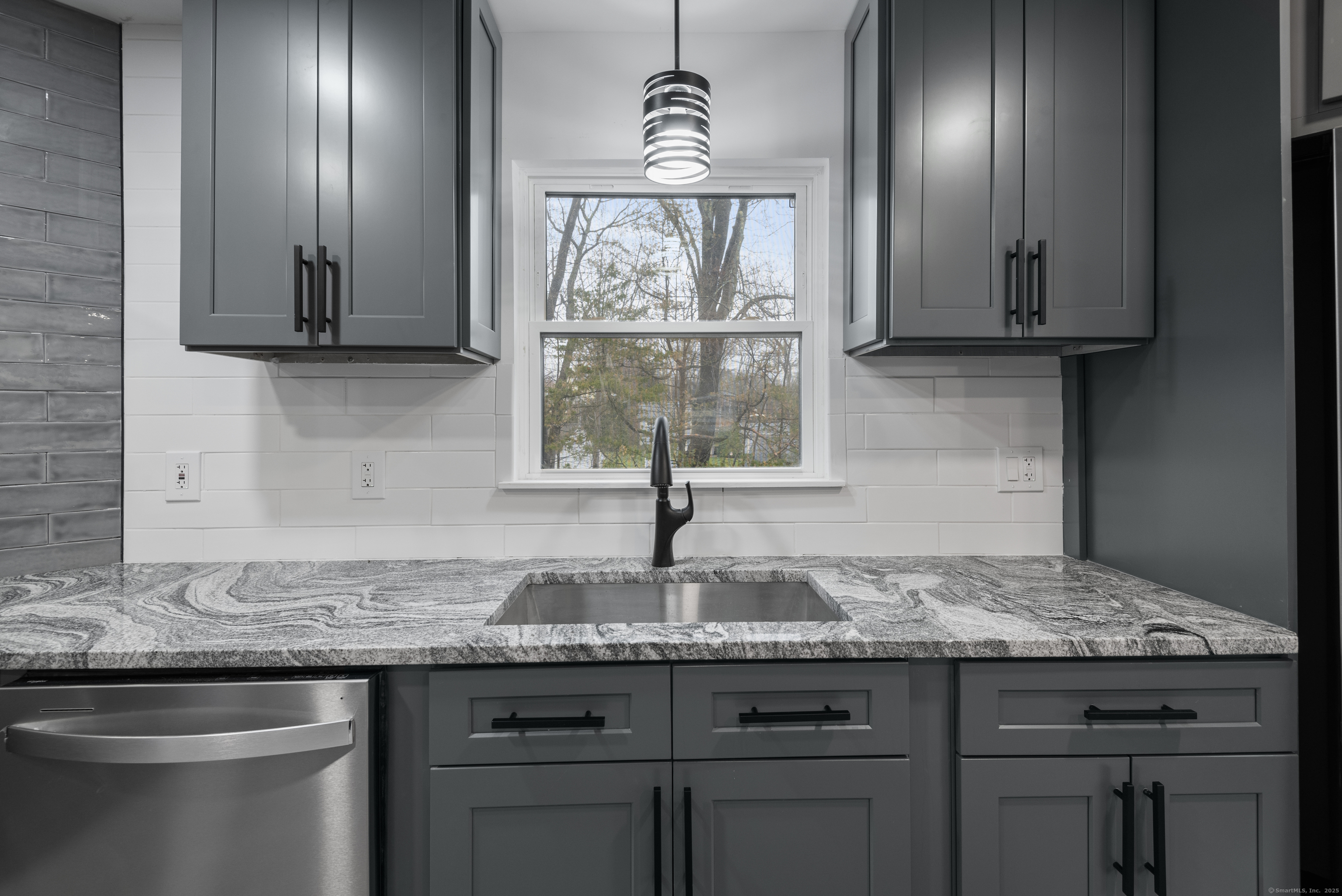 8 Eddy Court, Montville, Connecticut image 12