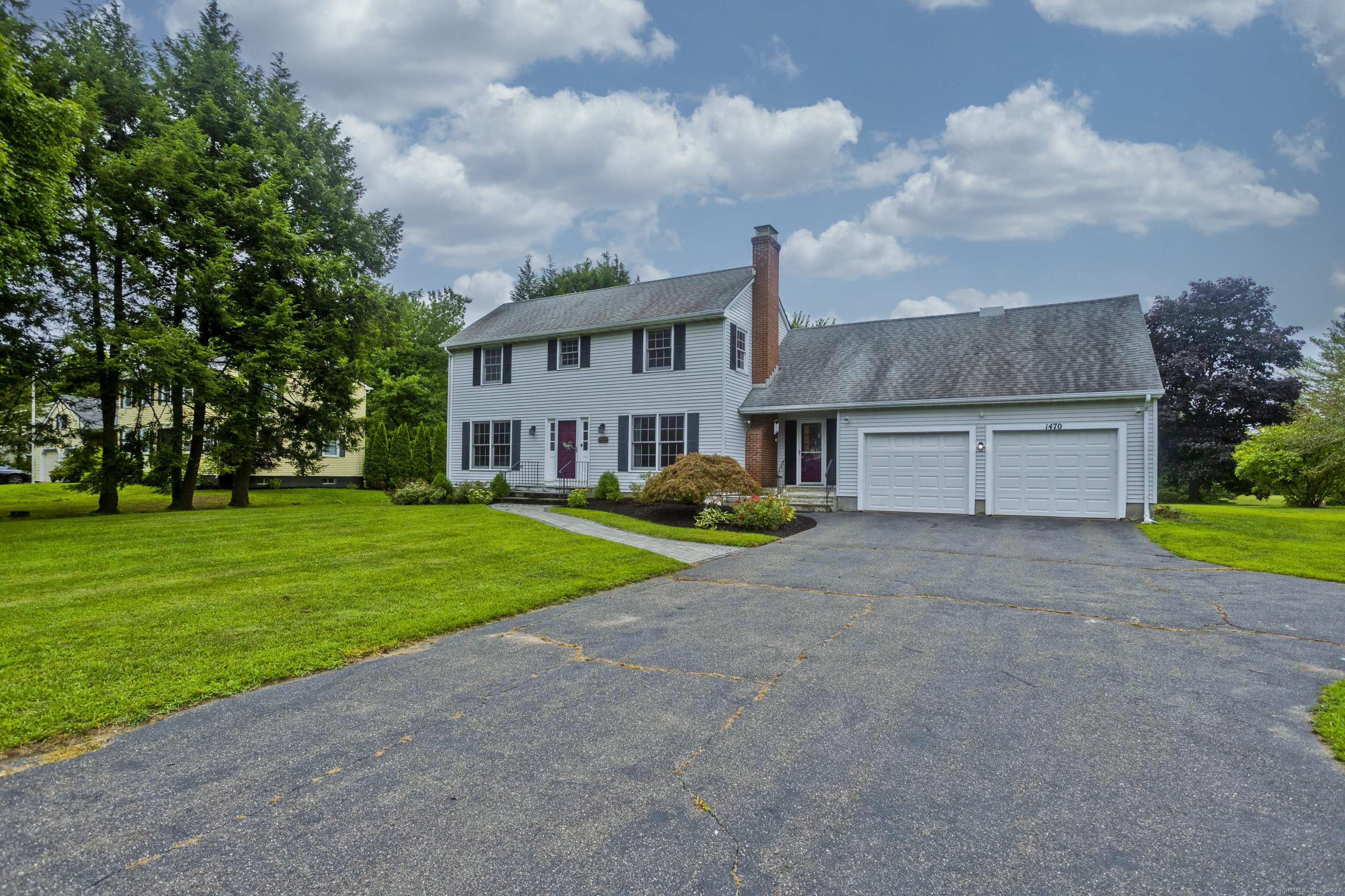 Property for Sale at 1470 Mapleton Avenue, Suffield, Connecticut - Bedrooms: 3 
Bathrooms: 2 
Rooms: 7  - $450,000