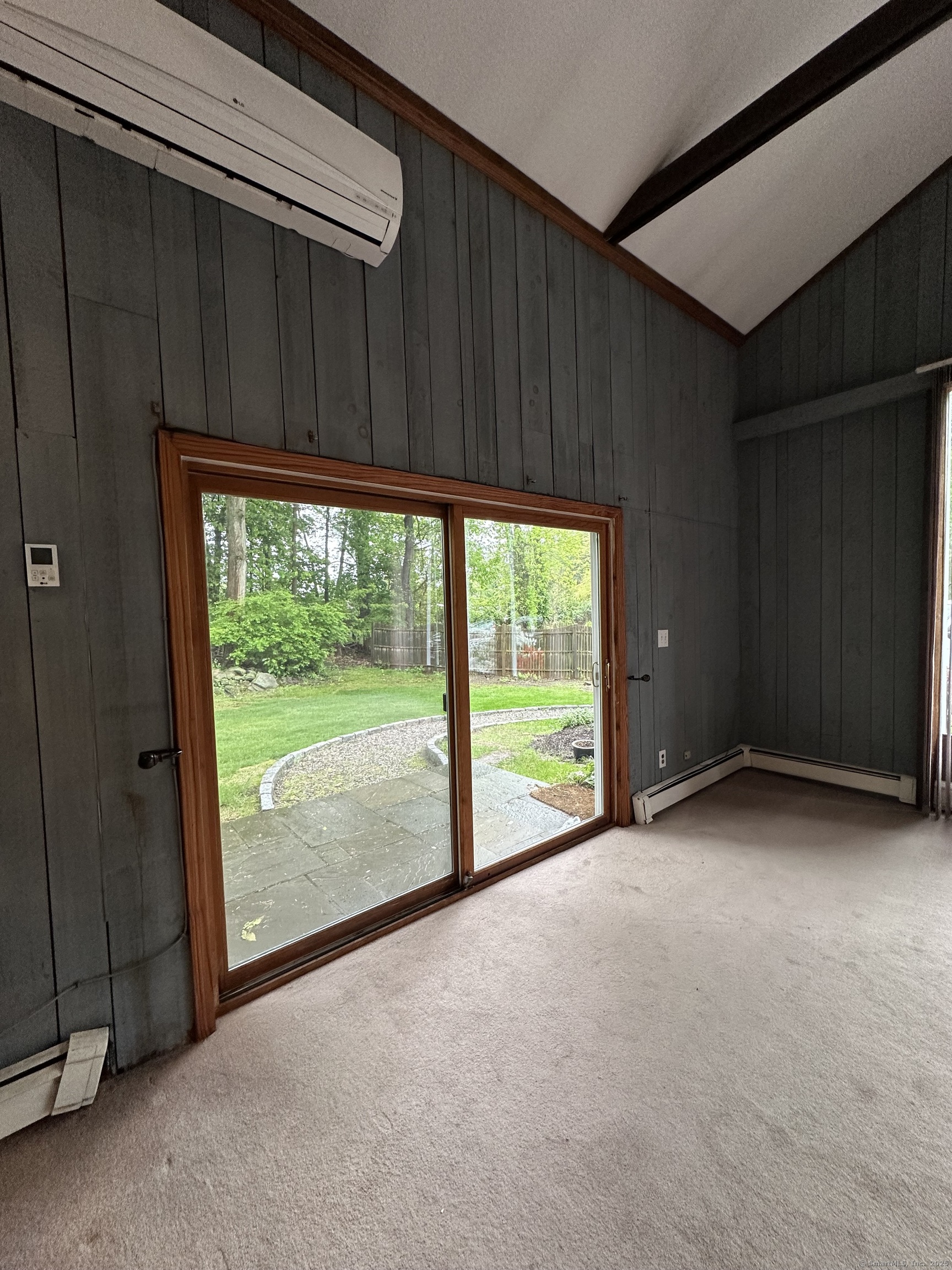 Baldwin Road, Norwalk, Connecticut - 1 Bedrooms  
1 Bathrooms  
3 Rooms - 