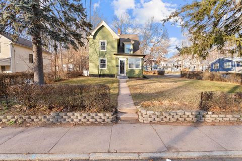 Photo of 67 Bissell Street, Manchester, CT 06040 (MLS # 24143692)