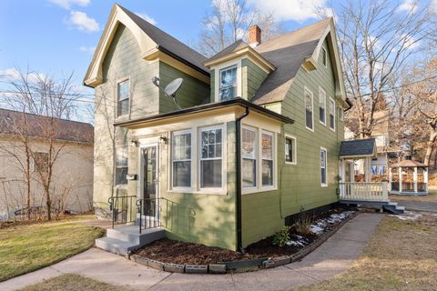 67 Bissell Street Manchester CT 06040