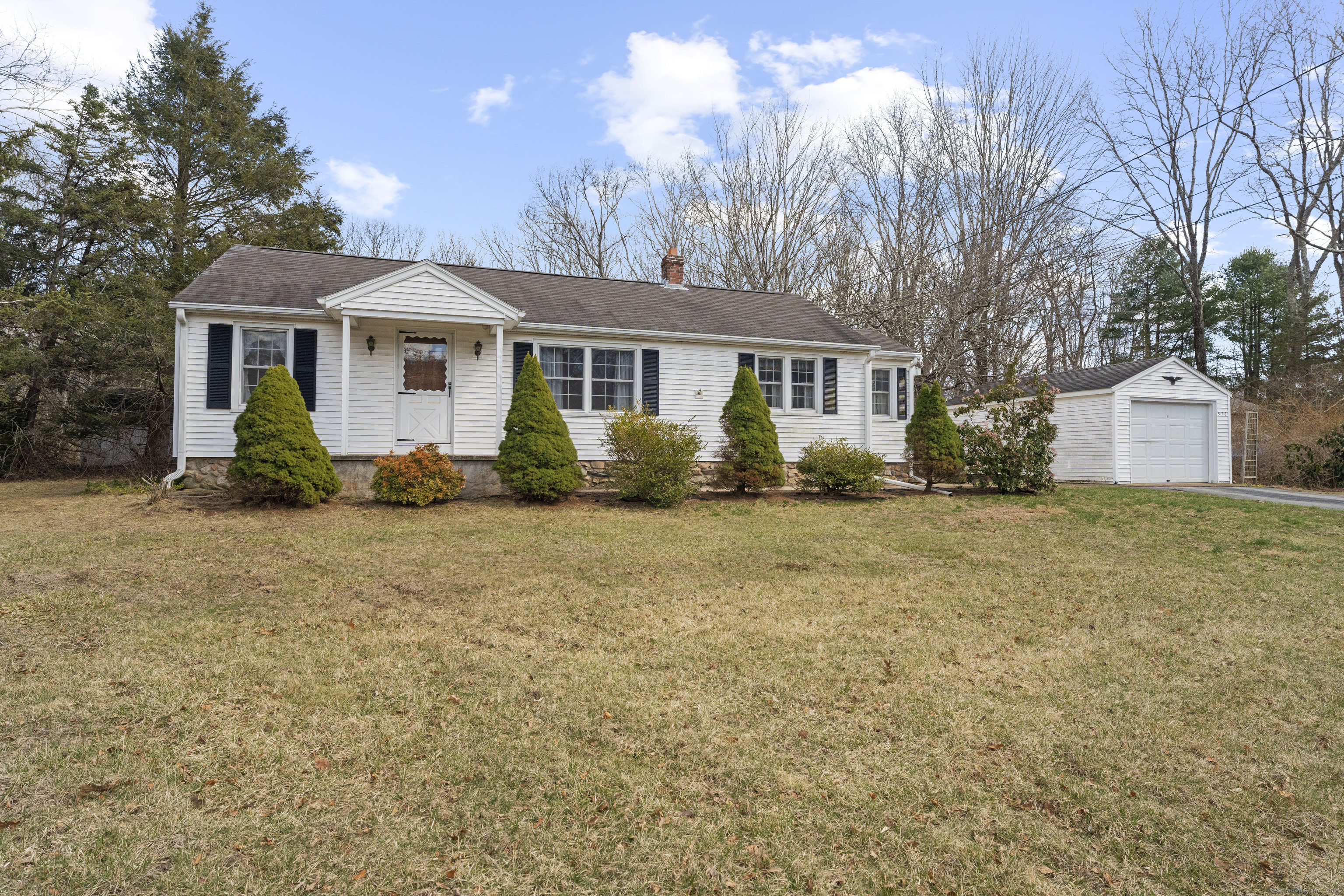 576 Noank Ledyard Road, Groton, Connecticut image 2