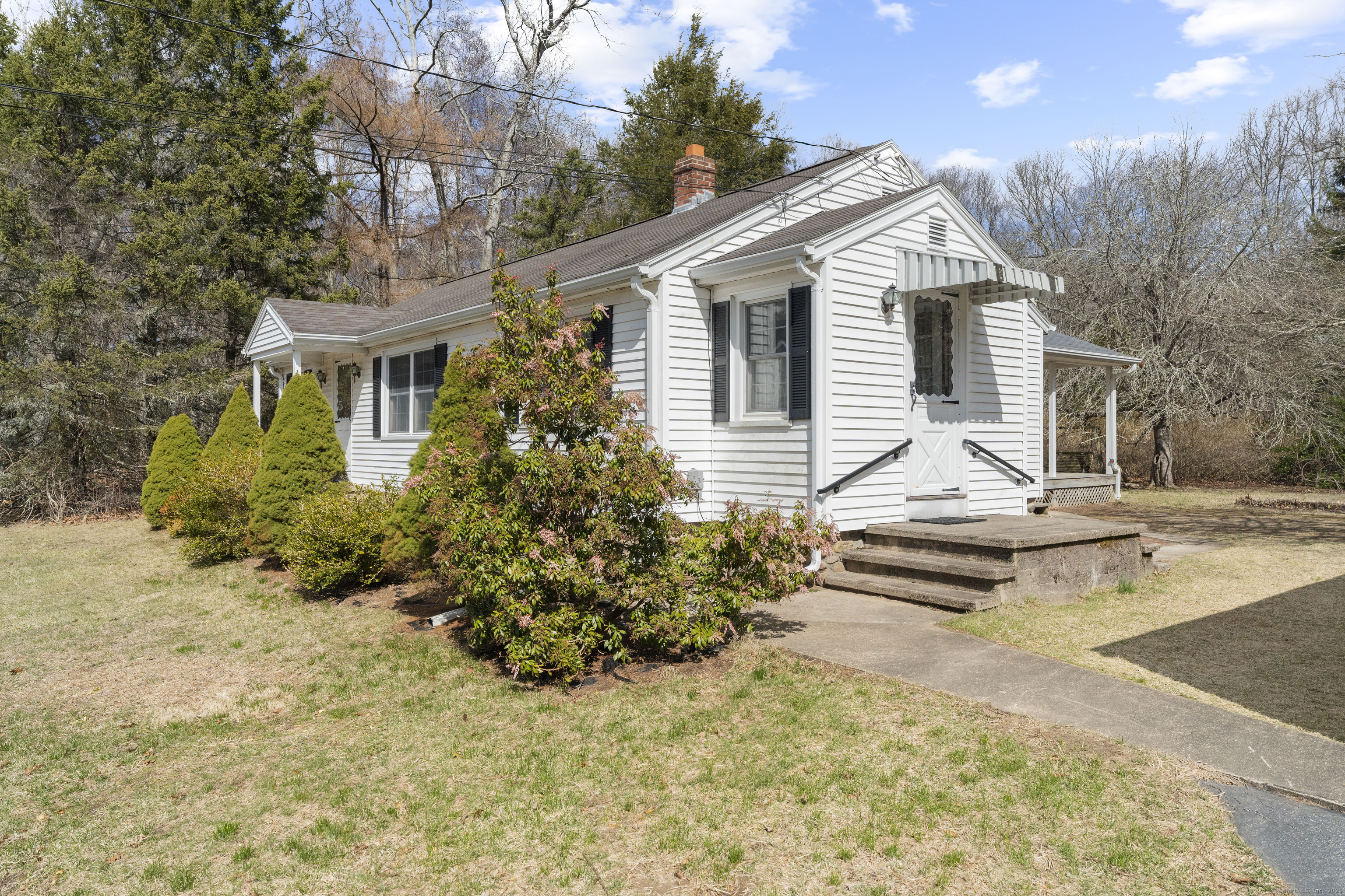 576 Noank Ledyard Road, Groton, Connecticut image 5