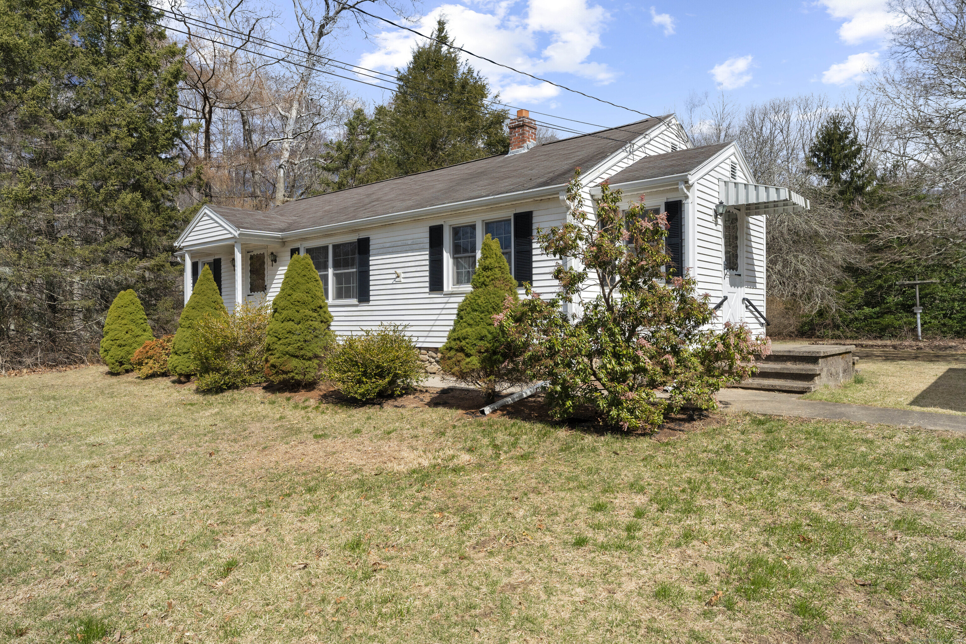 576 Noank Ledyard Road, Groton, Connecticut image 4