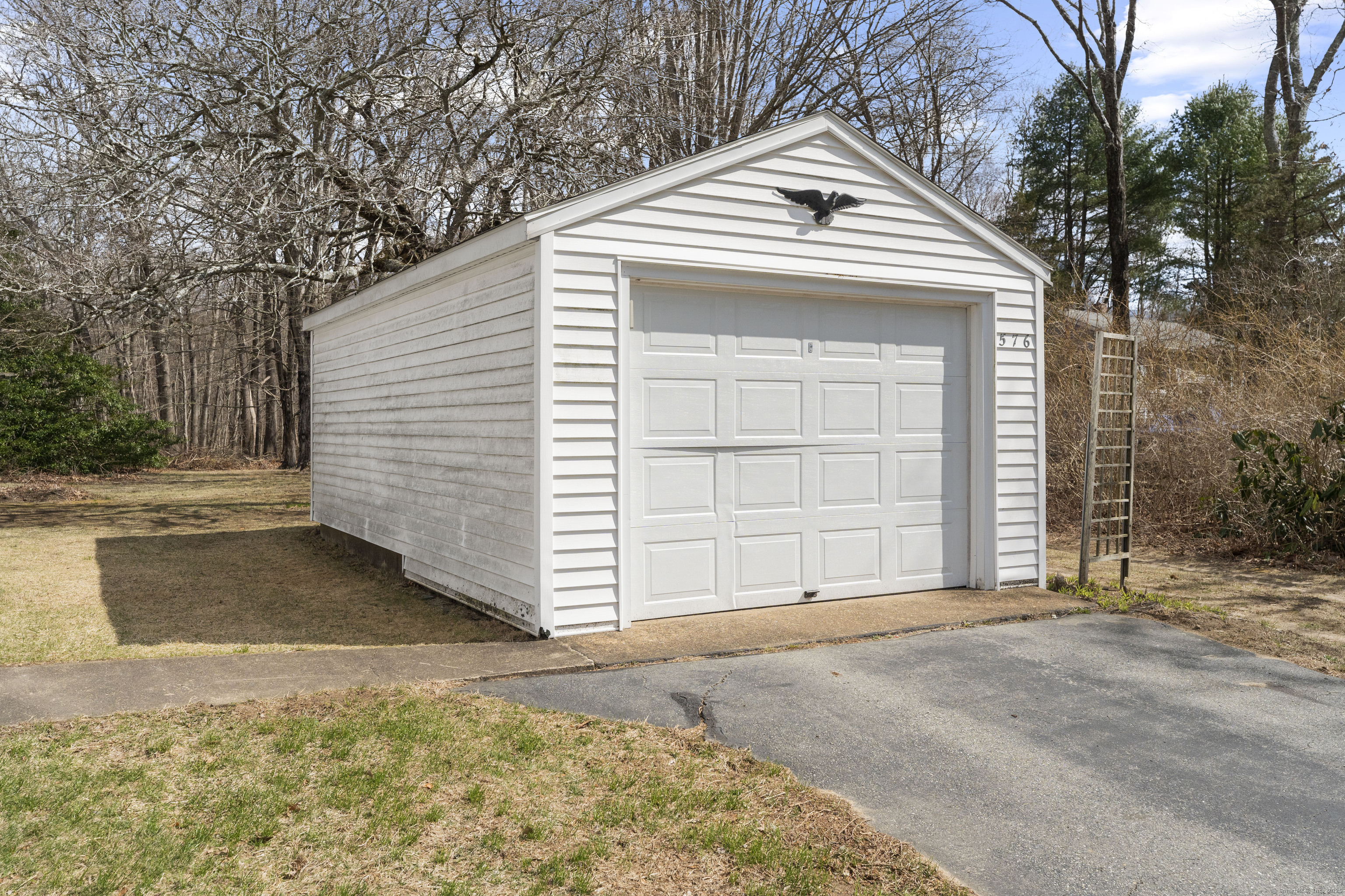 576 Noank Ledyard Road, Groton, Connecticut image 6